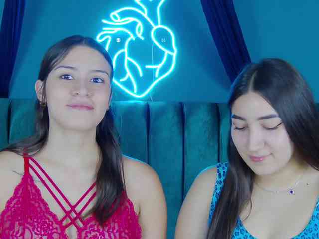 kinkyzoeandema webcam