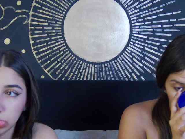 kinkyzoeandema webcam