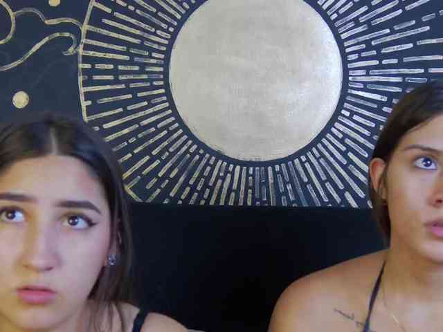 kinkyzoeandema webcam