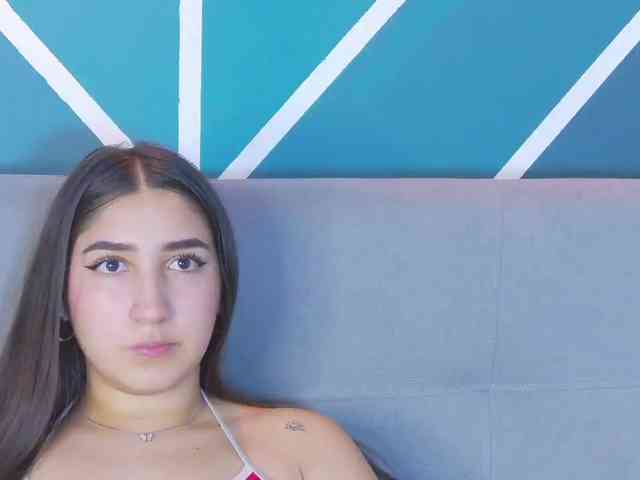 kinkyzoeandema webcam