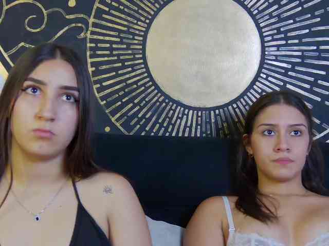 kinkyzoeandema webcam