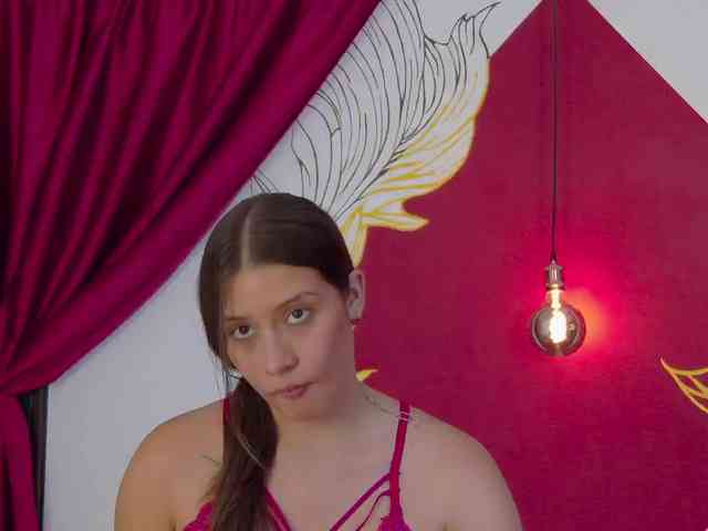 kinkyzoeandema webcam
