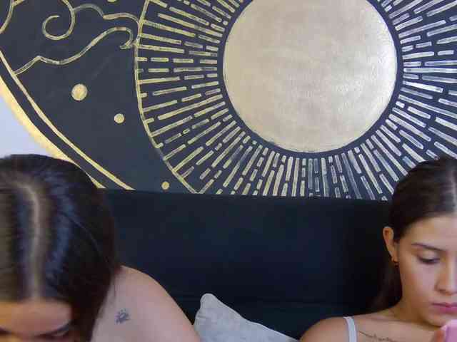 kinkyzoeandema webcam