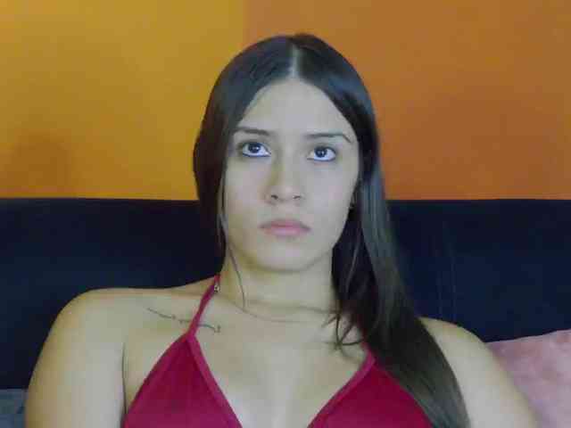 kinkyzoeandema webcam