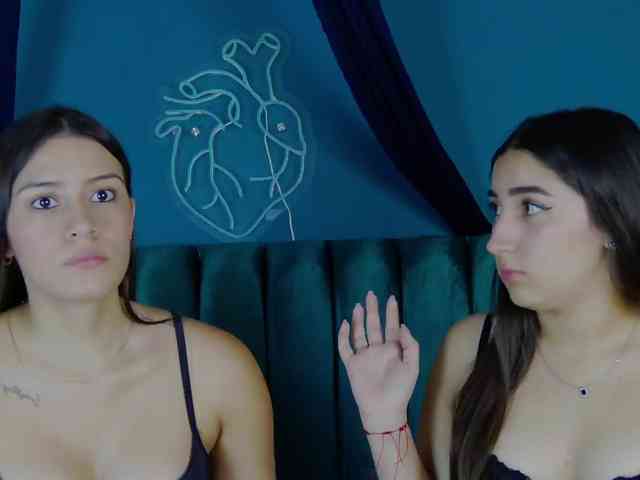 kinkyzoeandema webcam