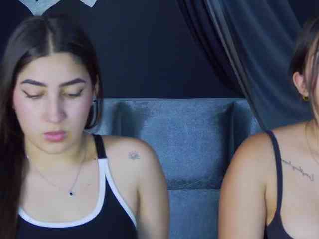 kinkyzoeandema webcam