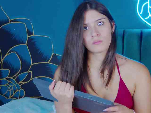 kinkyzoeandema webcam