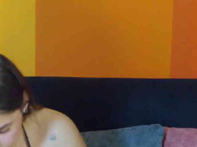 kinkyzoeandema webcam