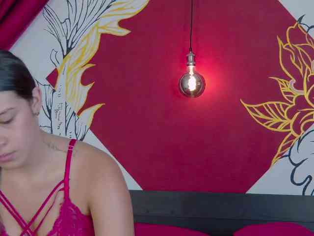 kinkyzoeandema webcam
