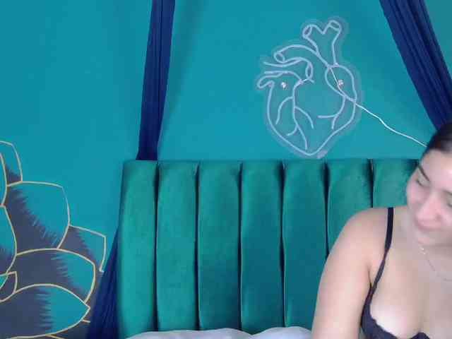kinkyzoeandema webcam