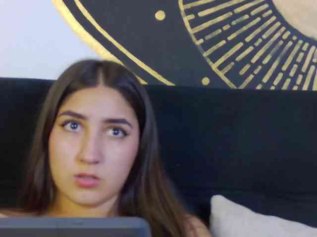 kinkyzoeandema webcam