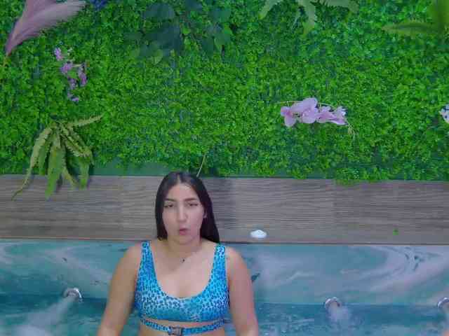 kinkyzoeandema webcam