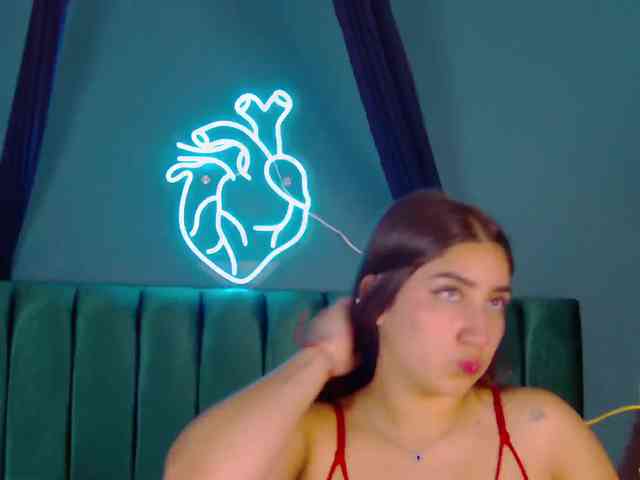 kinkyzoeandema webcam