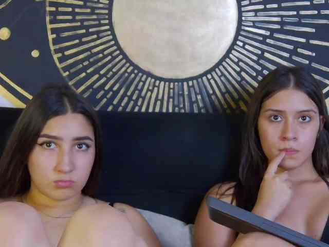 kinkyzoeandema webcam