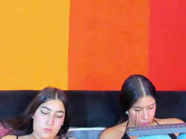 kinkyzoeandema webcam