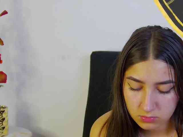 kinkyzoeandema webcam