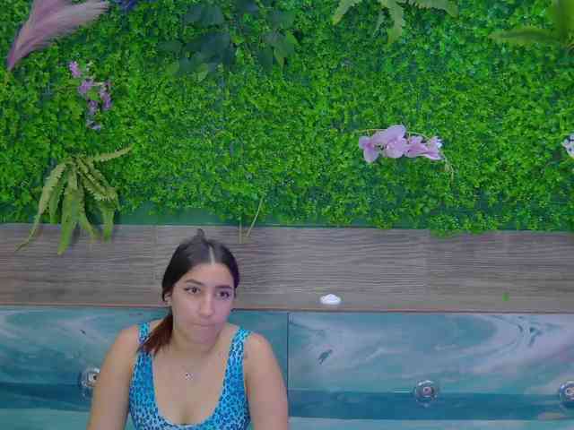 kinkyzoeandema webcam