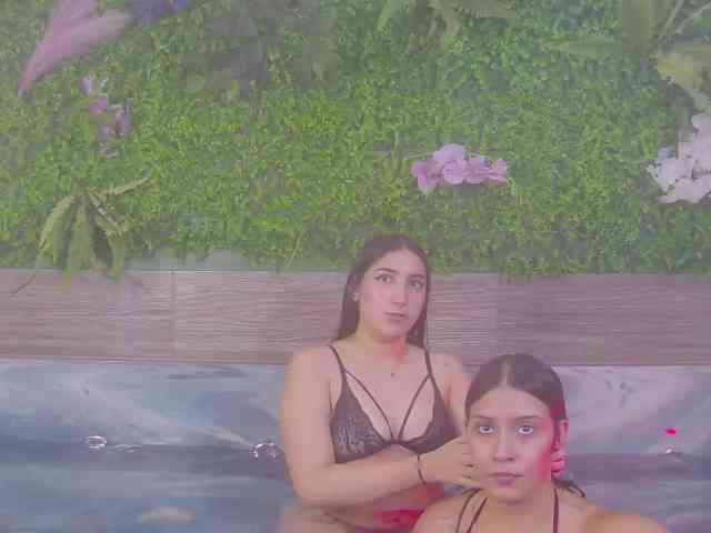 kinkyzoeandema webcam