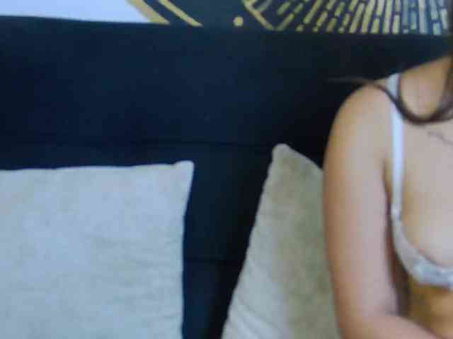 kinkyzoeandema webcam
