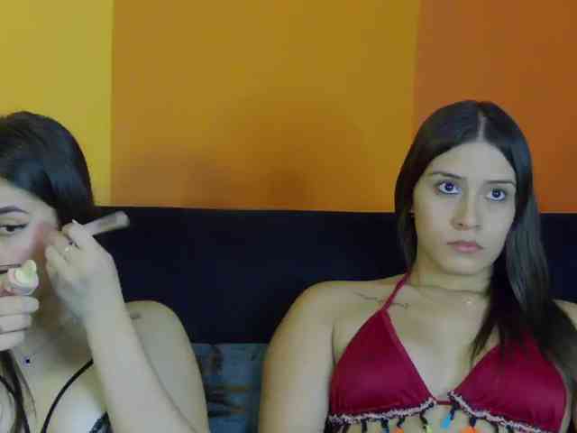 kinkyzoeandema webcam