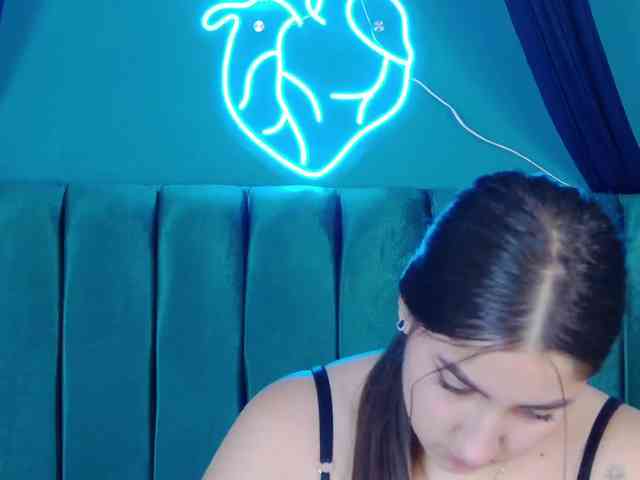kinkyzoeandema webcam