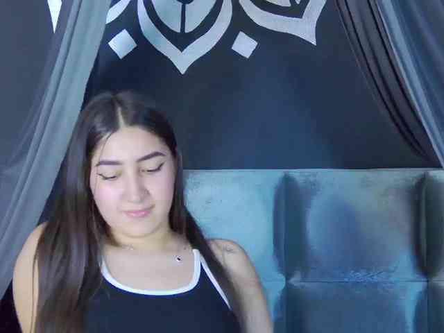 kinkyzoeandema webcam