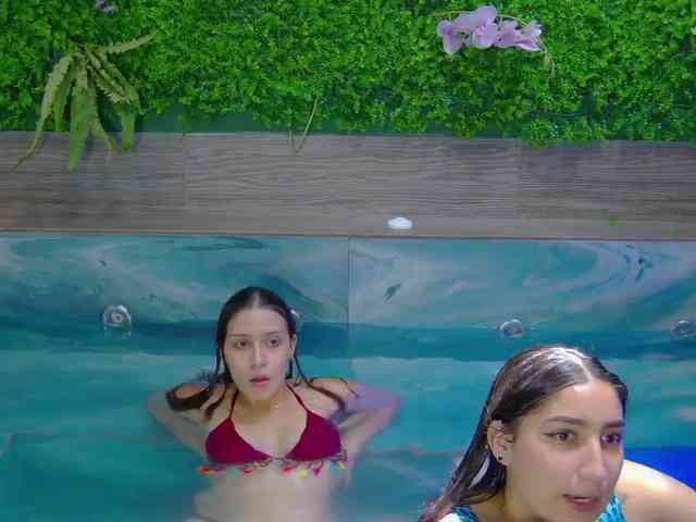 kinkyzoeandema webcam