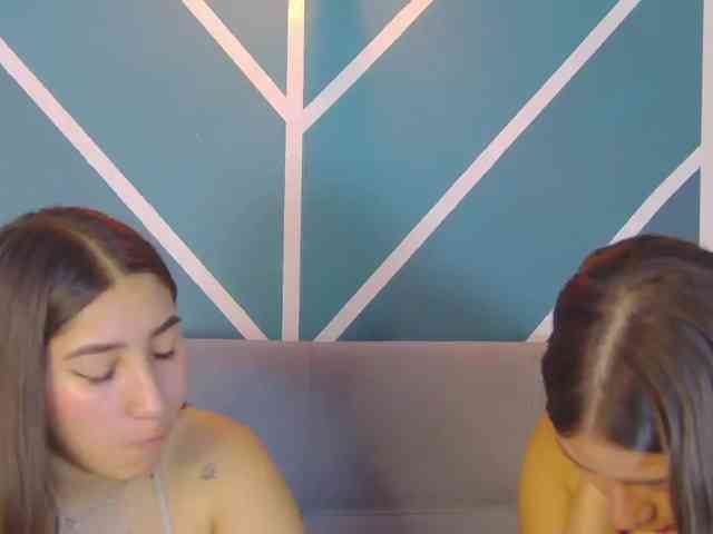 kinkyzoeandema webcam
