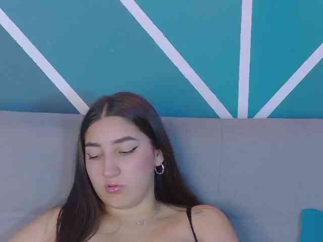 kinkyzoeandema webcam