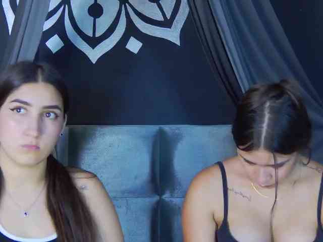 kinkyzoeandema webcam