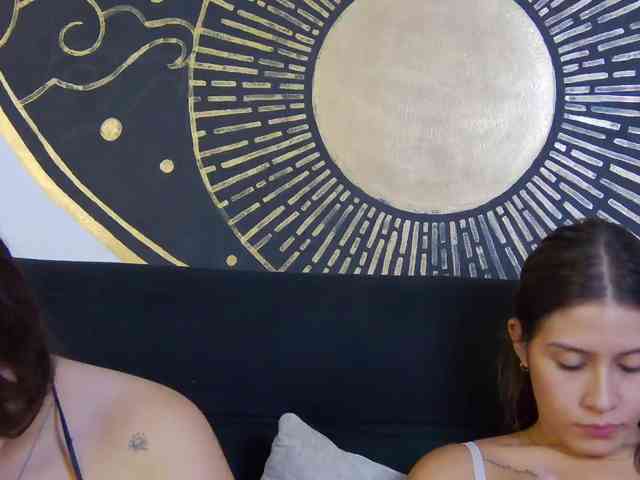 kinkyzoeandema webcam