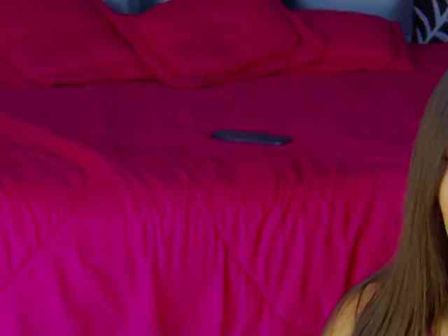 kinkyzoeandema webcam