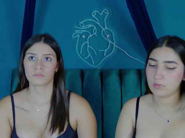 kinkyzoeandema webcam