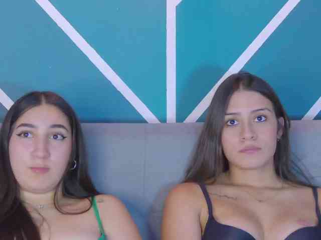 kinkyzoeandema webcam