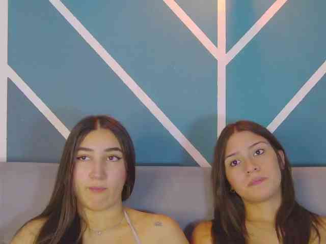 kinkyzoeandema webcam