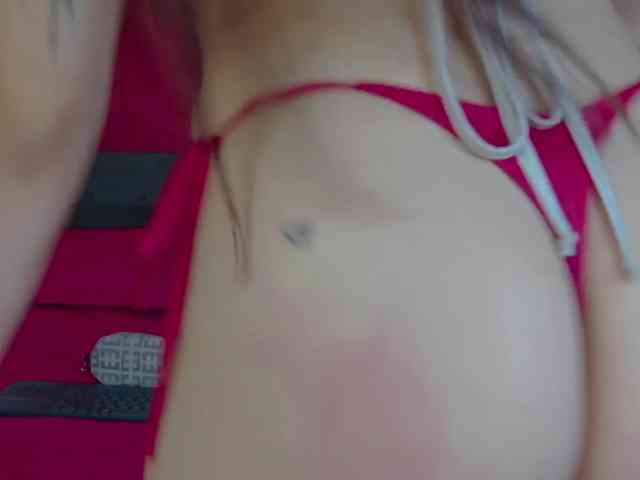 kinkyzoeandema webcam