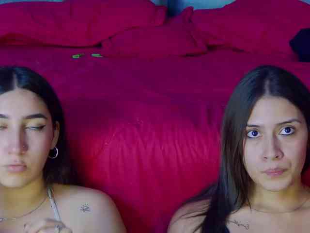 kinkyzoeandema webcam