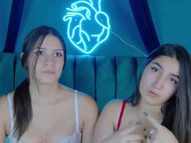 kinkyzoeandema webcam