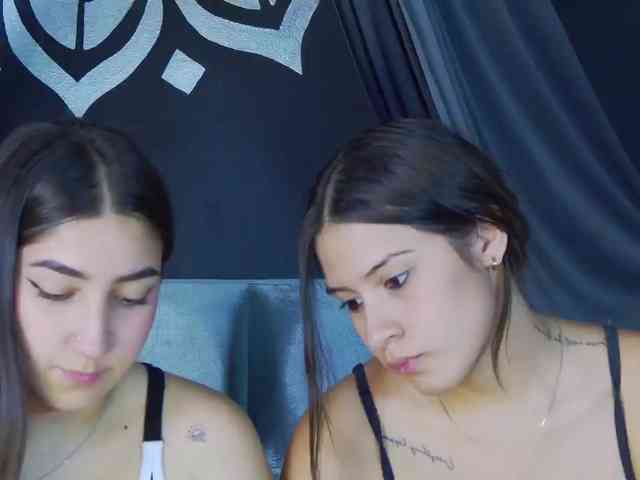 kinkyzoeandema webcam