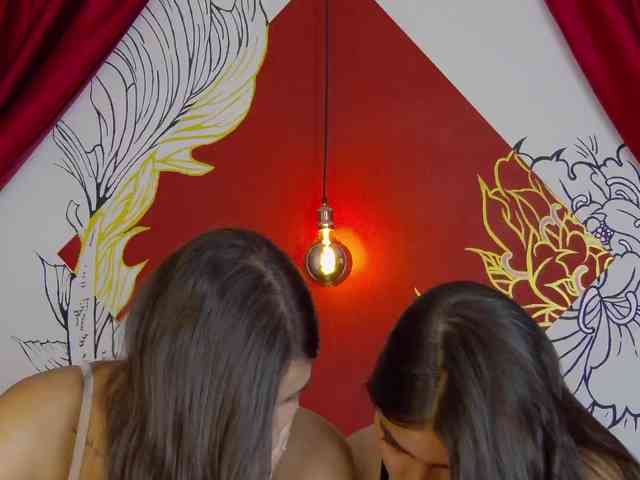 kinkyzoeandema webcam