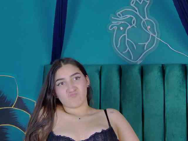 kinkyzoeandema webcam