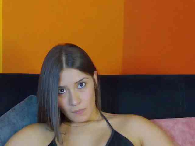 kinkyzoeandema webcam