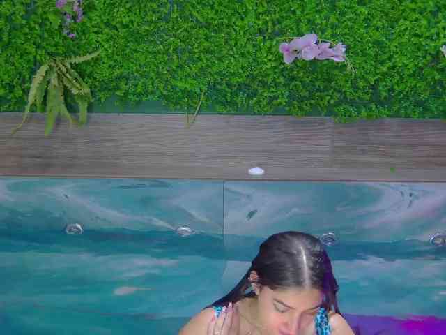 kinkyzoeandema webcam