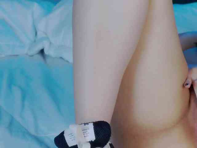 kinkyzoeandema webcam