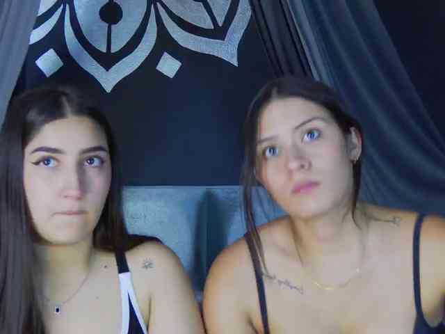 kinkyzoeandema webcam