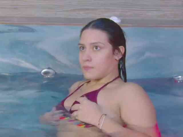 kinkyzoeandema webcam