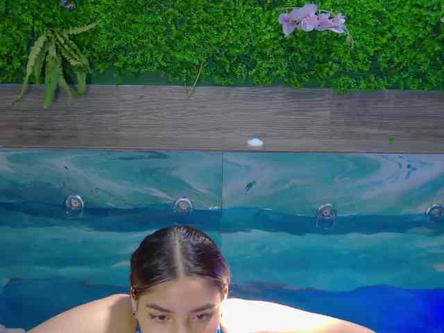 kinkyzoeandema webcam