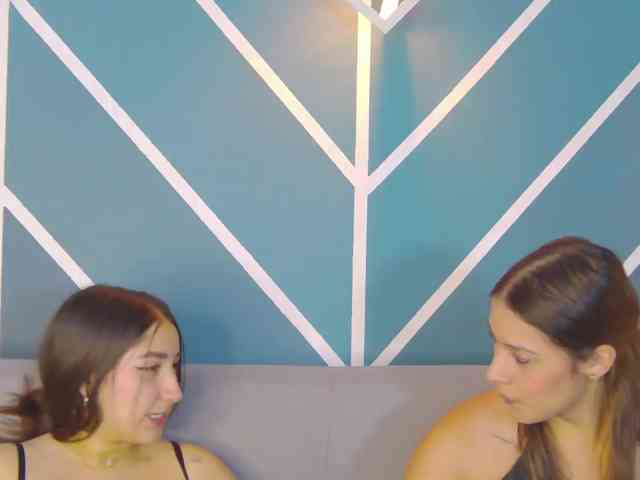kinkyzoeandema webcam