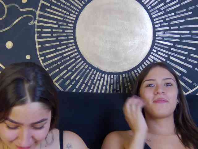 kinkyzoeandema webcam