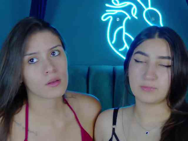 kinkyzoeandema webcam